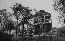 Zerstörte Stadthalle. Quelle: Städtische Bühnen, Sonderheft zur Grundsteinlegung, 1958.