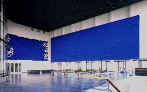 Yves Klein, Reliefs im Foyer des Theaters