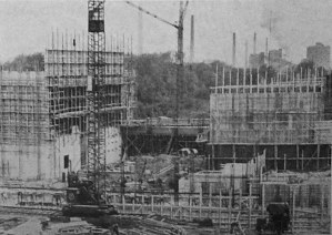 Betonarbeiten am Theaterneubau, ca. Juni 1957. Quelle: Gelsenkirchener Blätter.